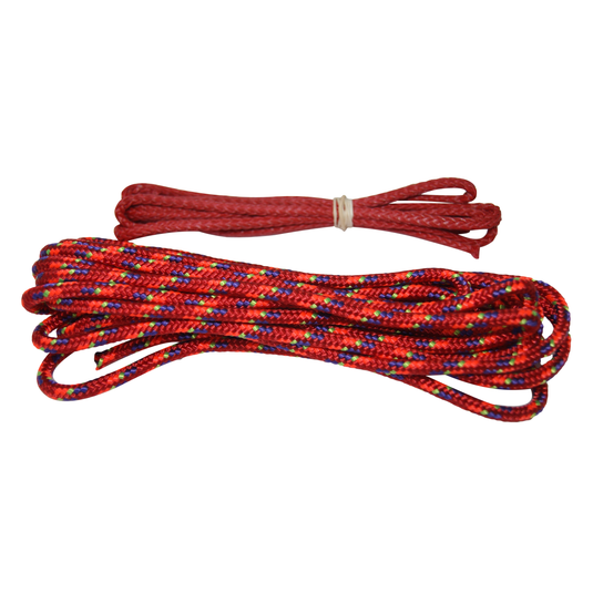 Kit cordage Laser® Hale-bas pour dériveur, gros plan sur les cordes rouges Dyneema, compatibles avec Laser®/ILCA®, pour remplacer rapidement les anciens bouts.