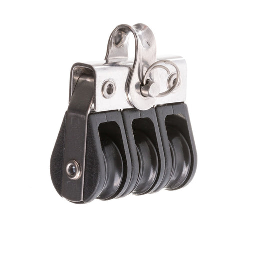 Poulie Triple à billes ø19mm, série RWO, idéale pour la voile légère. Charge utile de 130kg, rupture à 450kg, ligne max 6mm.