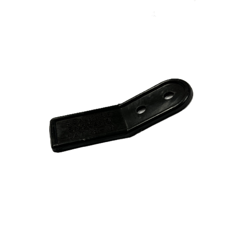 Retenue de Safran plastique avec clip de retenue Holt, dimensions: entraxe 13mm, largeur 18mm, longueur 61mm, pour dériveurs et catamarans de sport.
