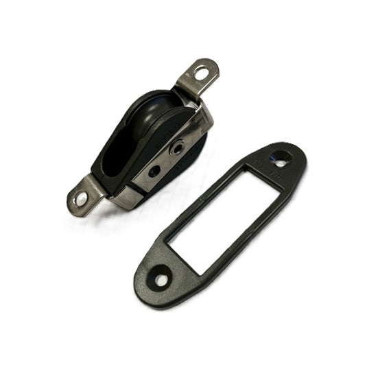 Poulie à encastrer à billes ø28mm, haute performance, intégrée pour réglages efficaces sur voiliers, adaptée aux espaces complexes comme mât ou pont.