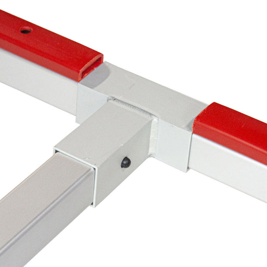 Chariot de Mise à l'eau Optimist en aluminium avec pads souples, Bow Wow pour verrouillage sécurisé, roues Durastar-lite anti-crevaison, démontable rapidement pour stockage et transport.