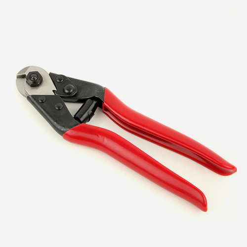 Pince coupe-câble ⌀2 à 4mm, outil essentiel pour la voile légère, idéal pour couper des câbles de dériveurs et catamarans de sport.