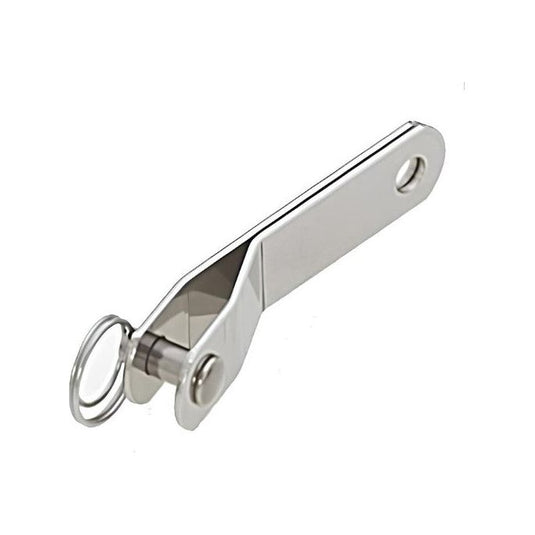 Ferrure de Hauban 070mm inox, légèrement inclinée, double plaque soudée pour robustesse, à fixer sur mât pour haubans via goupille 6mm, largeur 15mm, longueur 70mm.